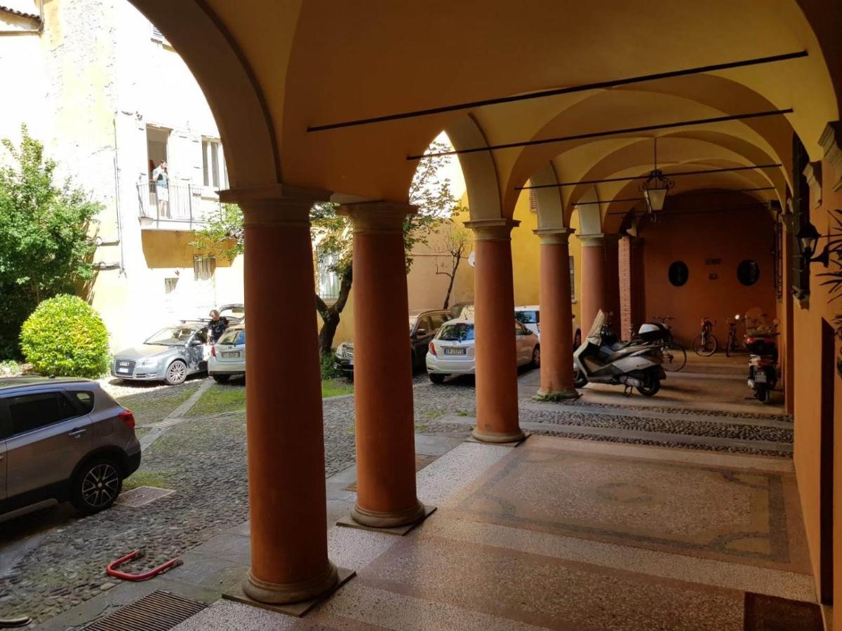Il Nome Della Rosa Apartamento Bolonha Exterior foto